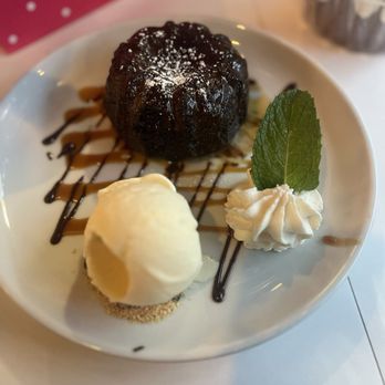 Scott's Seafood - Chocolate molten cake - Seafood Near Me - Oakland, California Scott's Seafood - Chocolate molten cake - Seafood Near Me - Oakland, California