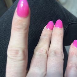Nails Pro - Very crooked the picture don't do justice