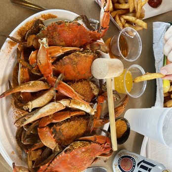 Cantler's Riverside - my steamed crab dinner truly fantastic - Seafood Near Me - Annapolis, Maryland Cantler's Riverside - my steamed crab dinner truly fantastic - Seafood Near Me - Annapolis, Maryland
