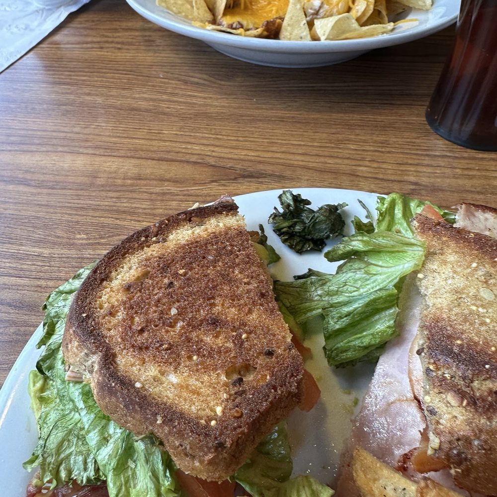 Cali club with wilted lettuce!  Cali Club Sandwich terrible  poor customer service