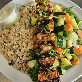 Dr Grubb's - Blackened Shrimp with vegetable medley and herb brown rice - American Near Me - Claremont, California