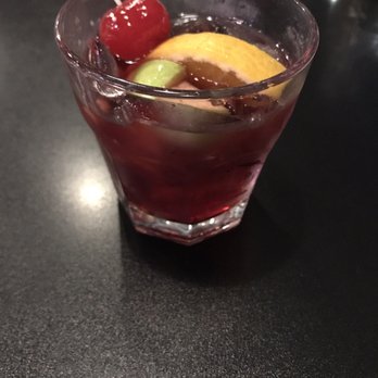 Murphy's Pubhouse South - Summer Sangria sample - Irish Pub Near Me - Indianapolis, Indiana Murphy's Pubhouse South - Summer Sangria sample - Irish Pub Near Me - Indianapolis, Indiana