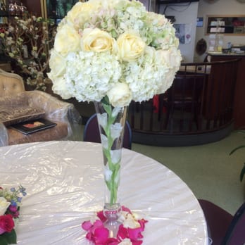 Teaneck Flower Shop - The second option they created for me... We added some things to this see next photo - Florists Near Me - Teaneck, New Jersey