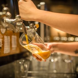 The Windsor Alehouse - Pulling a pint...what more can we say