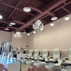 Candy Kiss Nails & Spa