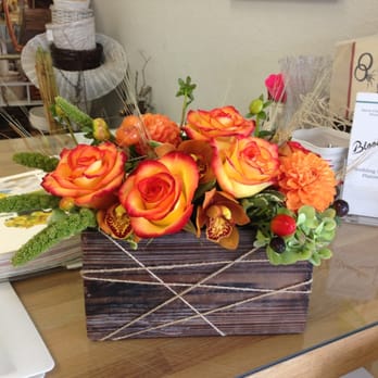 Bloomies Florist - Lovely arrangement - Florists Near Me - Newhall, California Bloomies Florist - Lovely arrangement - Florists Near Me - Newhall, California