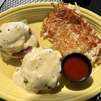 Evarista’s Comal Restaurant - Avocado Bacon Benedict - New American Near Me - Capitola, California Evarista’s Comal Restaurant - Avocado Bacon Benedict - New American Near Me - Capitola, California