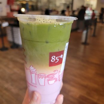 85°C Bakery Cafe-Ala Moana - Strawberry Matcha Latte - Bakeries Near Me - Honolulu, Hawaii 85°C Bakery Cafe-Ala Moana - Strawberry Matcha Latte - Bakeries Near Me - Honolulu, Hawaii