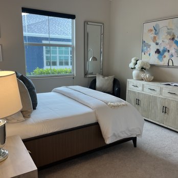 Meridith Baer Home - Home Staging Near Me Meridith Baer Home - Home Staging Near Me