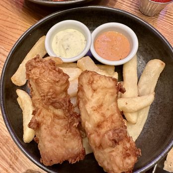 Sunset Sports Bar - Fish and Chips - Sports Bars Near Me - Lemoore, California