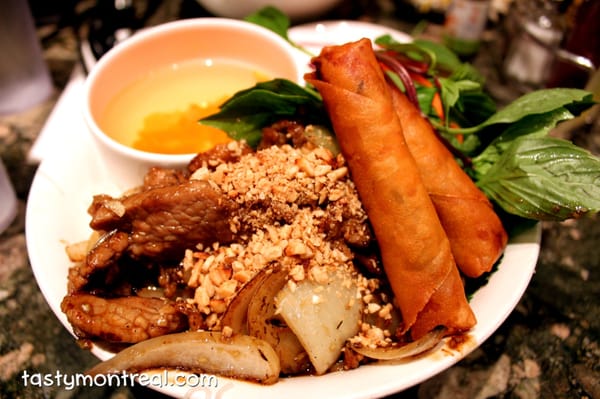 Pho Tay Ho by null