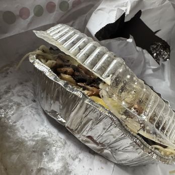 Sali's Pizza & Pasta - Torn back w sauceless entree - Pizza Near Me - Garland, Texas
