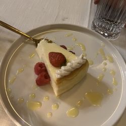 The Olivet - Key Lime cheesecake