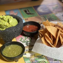 Molcajete Cocina Mexicana - Guacamole