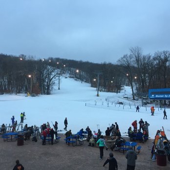 Cascade Mountain - Good crowd today. Lots of fun. - Ski Resorts Near Me - Portage, Wisconsin