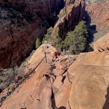 Angel's Landing - Going up - Hiking Near Me - Springdale, Utah