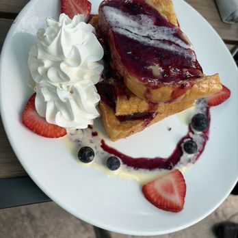 Wickies Lighthouse Restaurant - Crème brûlée French toast - Diners Near Me - Sanibel, Florida Wickies Lighthouse Restaurant - Crème brûlée French toast - Diners Near Me - Sanibel, Florida