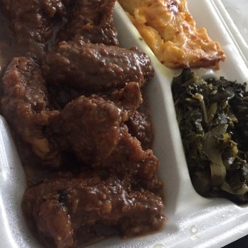 Big Daddy's Soul Food - Smothered chicken - Soul Food Near Me - Dover, Delaware