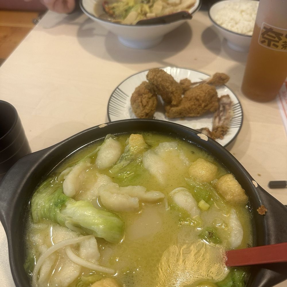 Mr. Fish & Noodle House - Crispy chicken wings N6 Green pepper noodle soup B6 Slice fish with mushroom soup - Noodles Near Me - Malden, Massachusetts