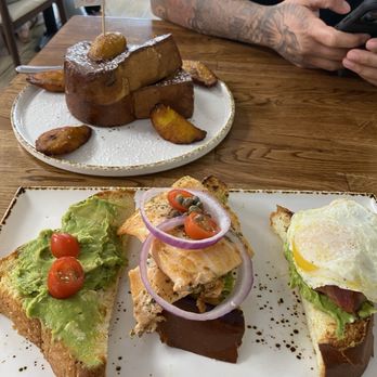 Madres Brunch - Sample toast and French toast. - Breakfast & Brunch Near Me - Whittier, California