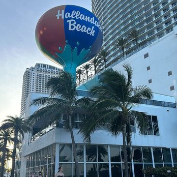 Hallandale Beach - Beaches Near Me - Hallandale Beach, Florida