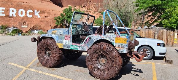 Hole 'N' The Rock by null