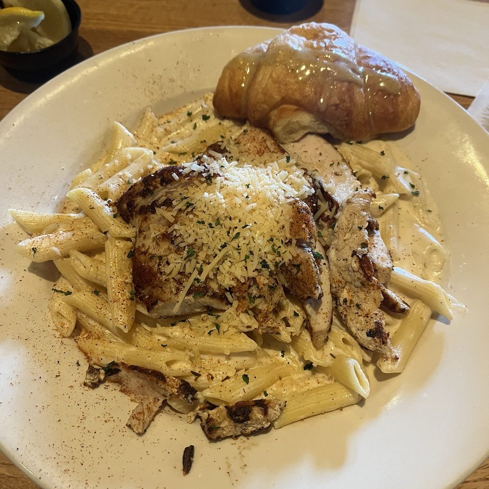 Copper River Grill - Blackened Chicken Alfredo no broccoli or tomato - American Near Me - Boiling Springs, South Carolina