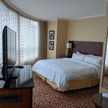 Vancouver Marriott Pinnacle Downtown Hotel - Hotels Near Me - Vancouver, British Columbia Vancouver Marriott Pinnacle Downtown Hotel - Hotels Near Me - Vancouver, British Columbia