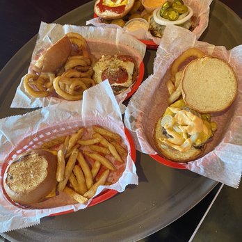 Beth's Burger Bar - Burgers Near Me - Orlando, Florida Beth's Burger Bar - Burgers Near Me - Orlando, Florida