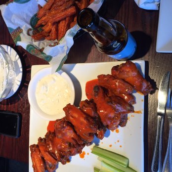 Cask'n Flagon - 20 wings with sweet potato fries! - Sports Bars Near Me - Boston, Massachusetts Cask'n Flagon - 20 wings with sweet potato fries! - Sports Bars Near Me - Boston, Massachusetts