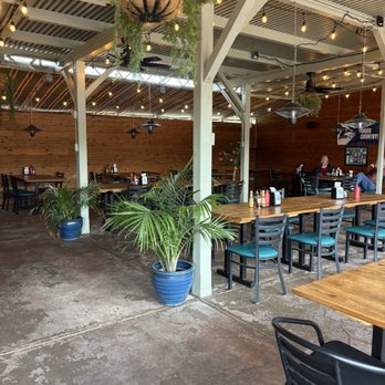 Bee’s Bakery Cafe - Outdoor seating - Bakeries Near Me - Oakhurst, California Bee’s Bakery Cafe - Outdoor seating - Bakeries Near Me - Oakhurst, California