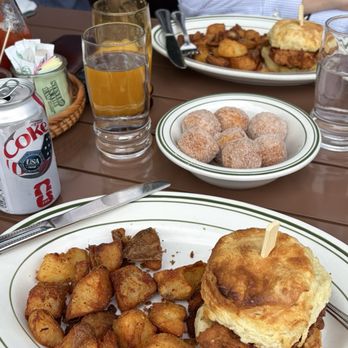 Wise County Biscuits - fried chicken biscuit with potato's - Food Stands Near Me - Pittsburgh, Pennsylvania Wise County Biscuits - fried chicken biscuit with potato's - Food Stands Near Me - Pittsburgh, Pennsylvania