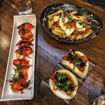 Mantra by Host - Tandoori momo, butter chicken bao, butter chicken poutine. - Indian Near Me - Toronto, Ontario