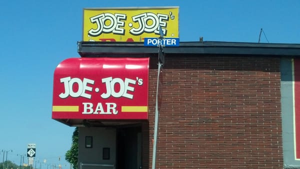 Joe & Joe's Bar by null