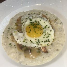 Shrimp & Grits Carbonara Shrimp & Grits Carbonara
