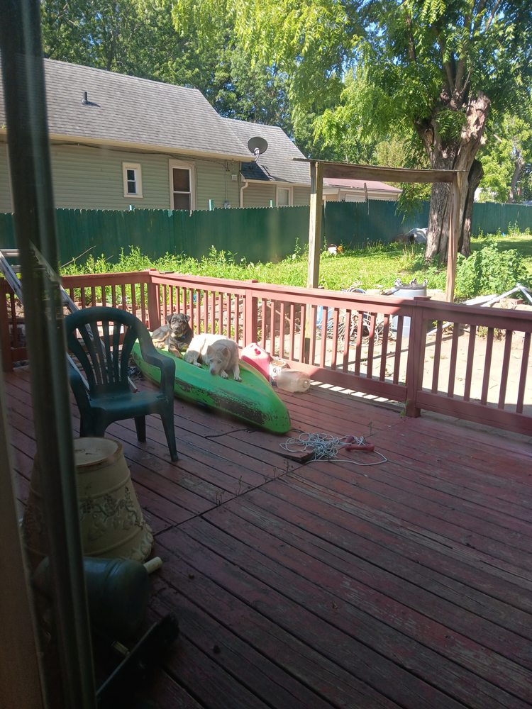 CRAZY DOG SALOON Updated September 2024 111 Cantrall St, Cantrall