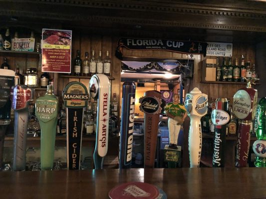 Harp & Celt Irish Pub & Restaurant by null