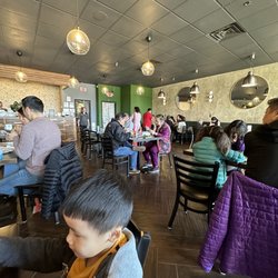 Brothers Bistro - Clean, could fit more but enough for service