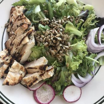 Windy Ridge Cafe - House Salad with chicken - Breakfast & Brunch Near Me - Park City, Utah Windy Ridge Cafe - House Salad with chicken - Breakfast & Brunch Near Me - Park City, Utah