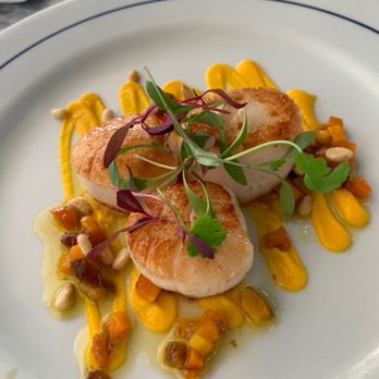 The Summerhouse - Scallops appetizer - British Near Me - London, XGL The Summerhouse - Scallops appetizer - British Near Me - London, XGL
