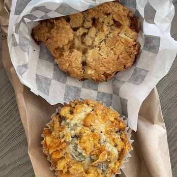 Exodus Bagels - Blueberry cornflake muffin and toffee oatmeal chip cookie - Bagels Near Me - Roslindale, Massachusetts