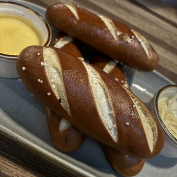 Smiths American Tavern - Pretzel Clubs - Breakfast & Brunch Near Me - Lakeland, Florida