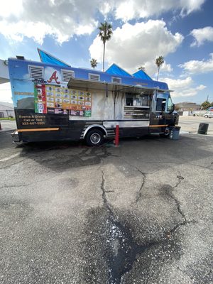 Leo's Tacos Truck by null