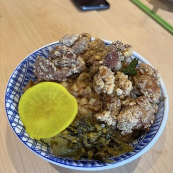 Hoja - Desserts Near Me - Markham, Ontario