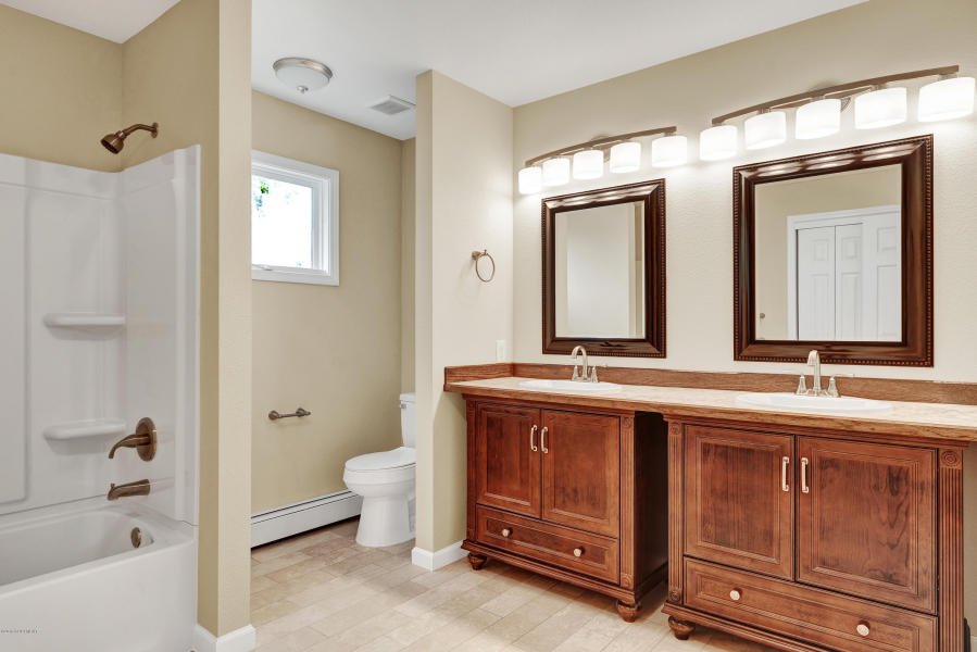 Slide of Roy Briley General Contracting