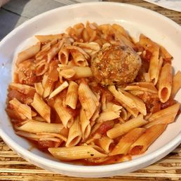 Kid's marinara gluten free spaghetti with meatball Kid's marinara gluten free spaghetti with meatball