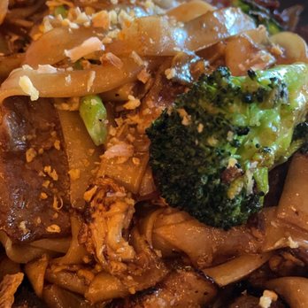 Sip Saam Thai - Pad Se-Ew with beef - Thai Near Me - Austin, Texas