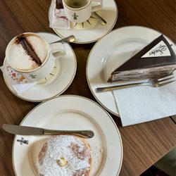 Konditorei-Cafe Hanselmanns - Cappuccino, espresso, custard filled bombolone, chocolate cake