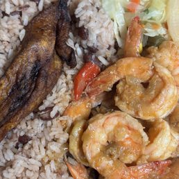 Butter shrimp with rice and peas and steamed cabbage Butter shrimp with rice and peas and steamed cabbage