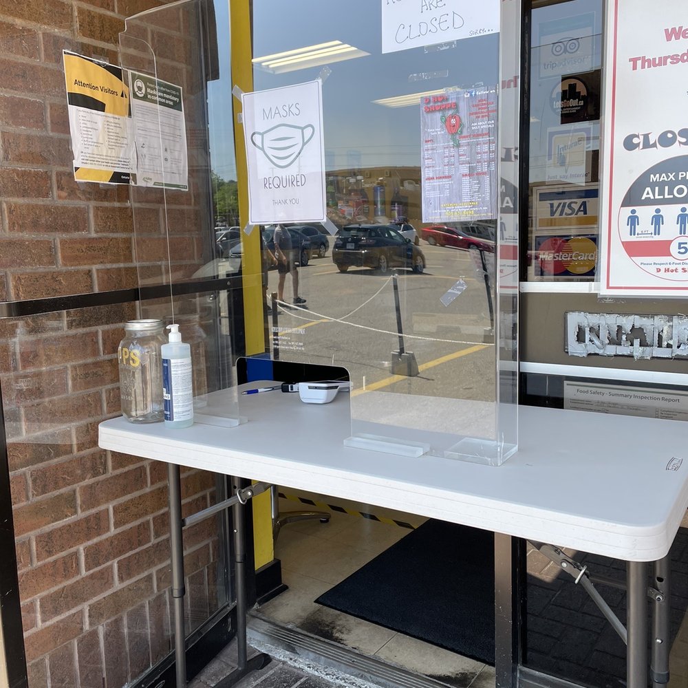 Order counter is outside. Order counter is outside.